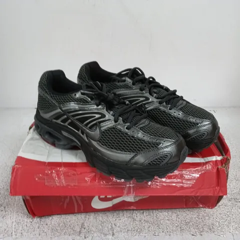 NIKE AIR MAX MOTO 2K SHOES – BLACK/DARK SMOKE GREY, UK 7
