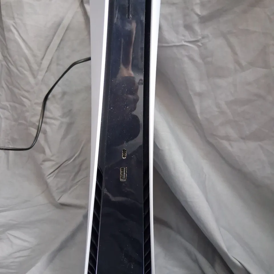 BOXED SONY PLAYSTATION 5 DIGITAL GAMES CONSOLE WITH ONE CONTROLLER