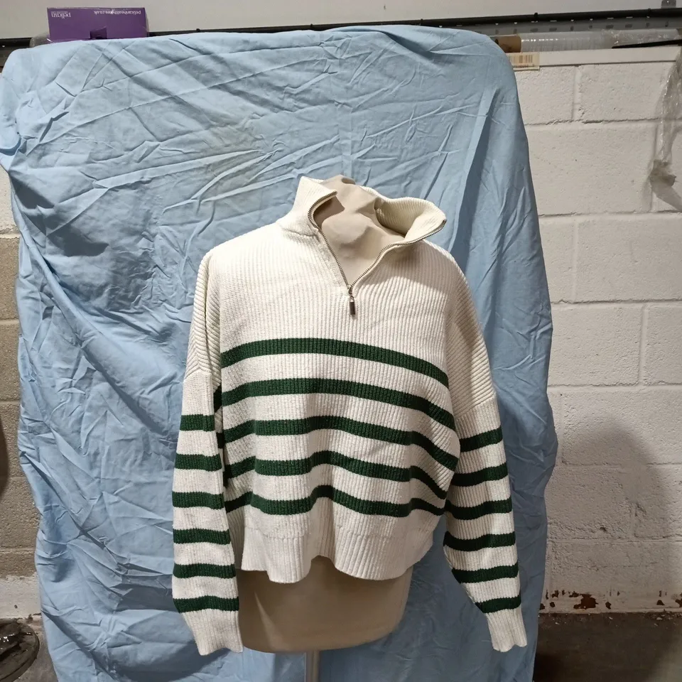 MANGO MNG WOMEN'S KNIT JUMPER – WHITE WITH GREEN STRIPES