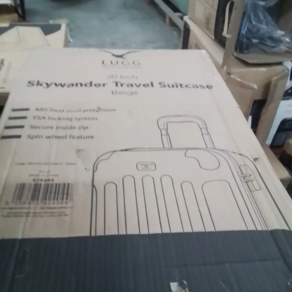 BOXED LUGG 20INCH SKYWANDER TRAVEL SUITCASE BEIGE
