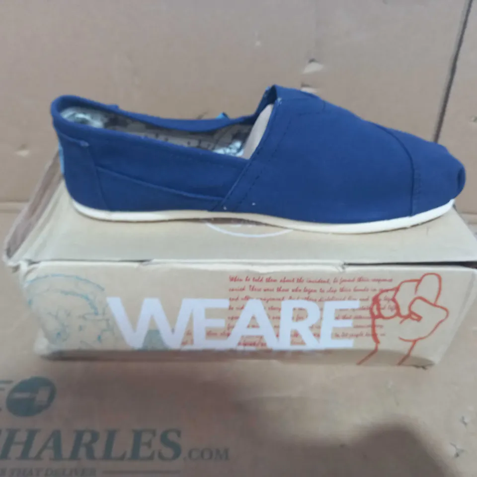 BOXED PAIR OF WEARESAINTS SLIP ON SHOES IN NAVY UK SIZE 6