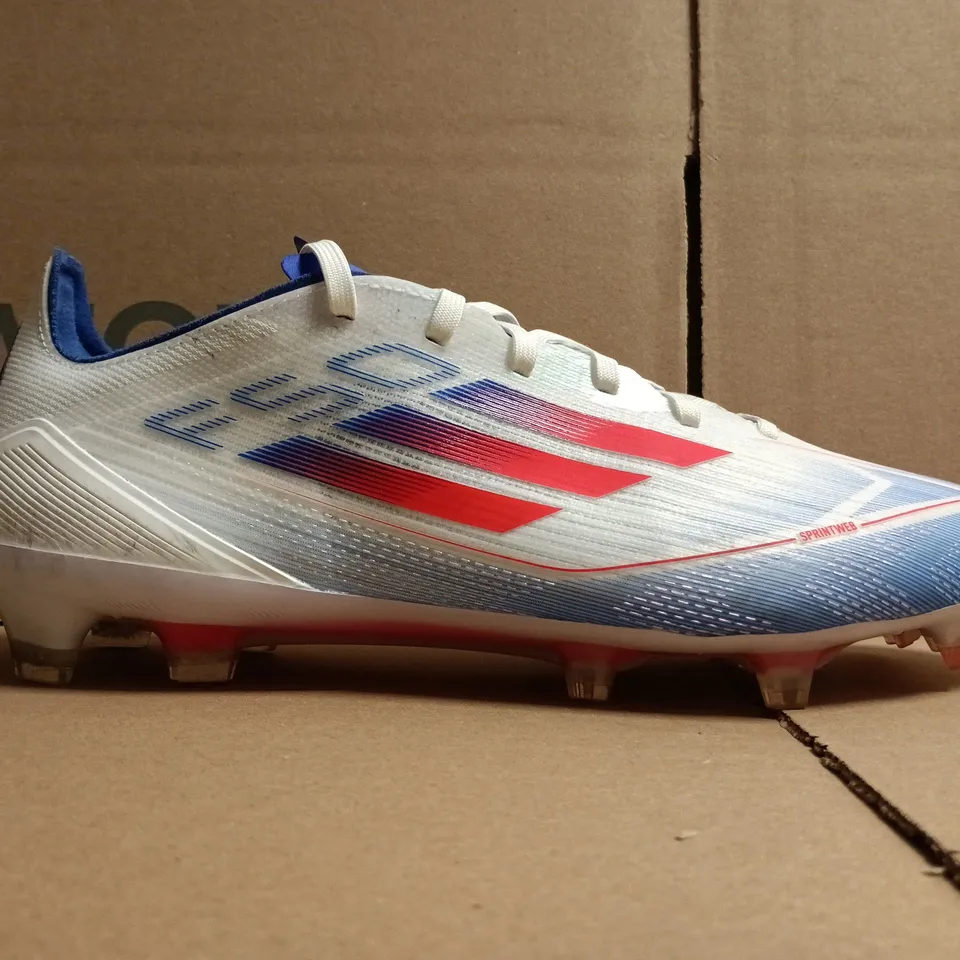PAIR OF ADIDAS F50 FOOTBALLS BOOTS IN WHITE/BLUE/RED SIZE UK 9