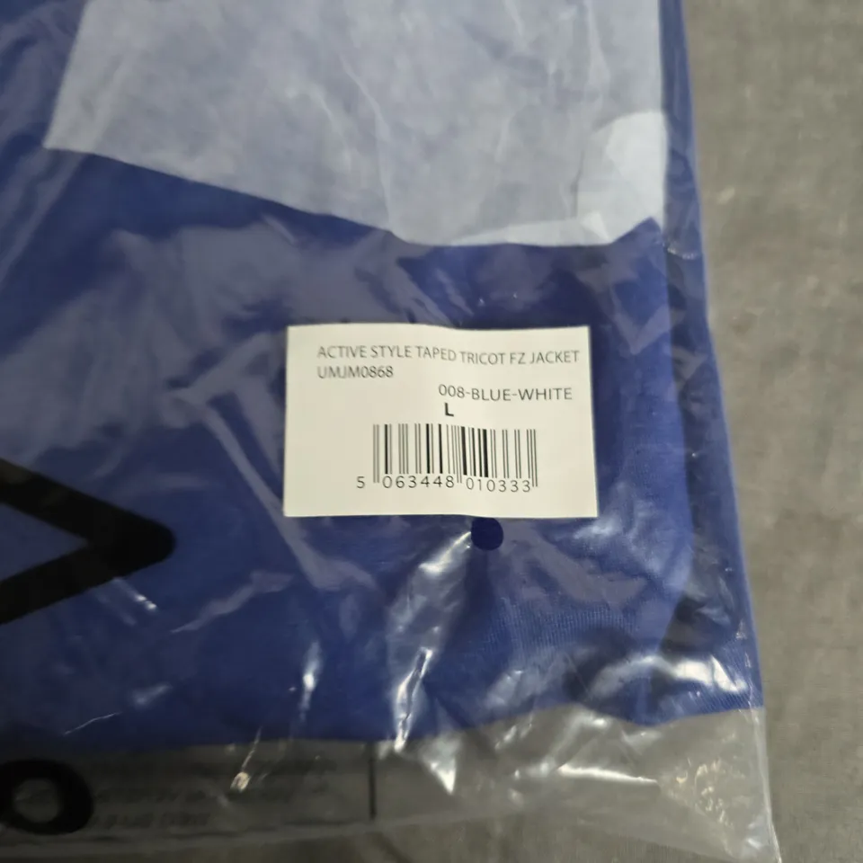 BAGGED UMBRO ACTIVE STYLE TAPED TRICOT FZ JACKET – BLUE/WHITE, SIZE L