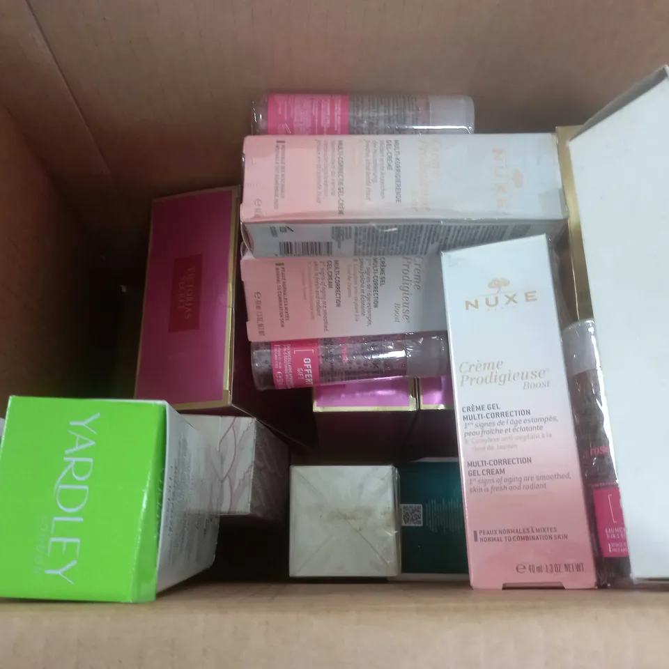 BOX OF APPROXIMATELY 15 ASSORTED HEALTH & BEAUTY ITEMS TO INCLUDE - YARDLEY LILY OF THE VALLEY , NUXE MULIT CORRECTION GEL CREAM , SKIN RESEARCH DUO MOISTURISER ETC