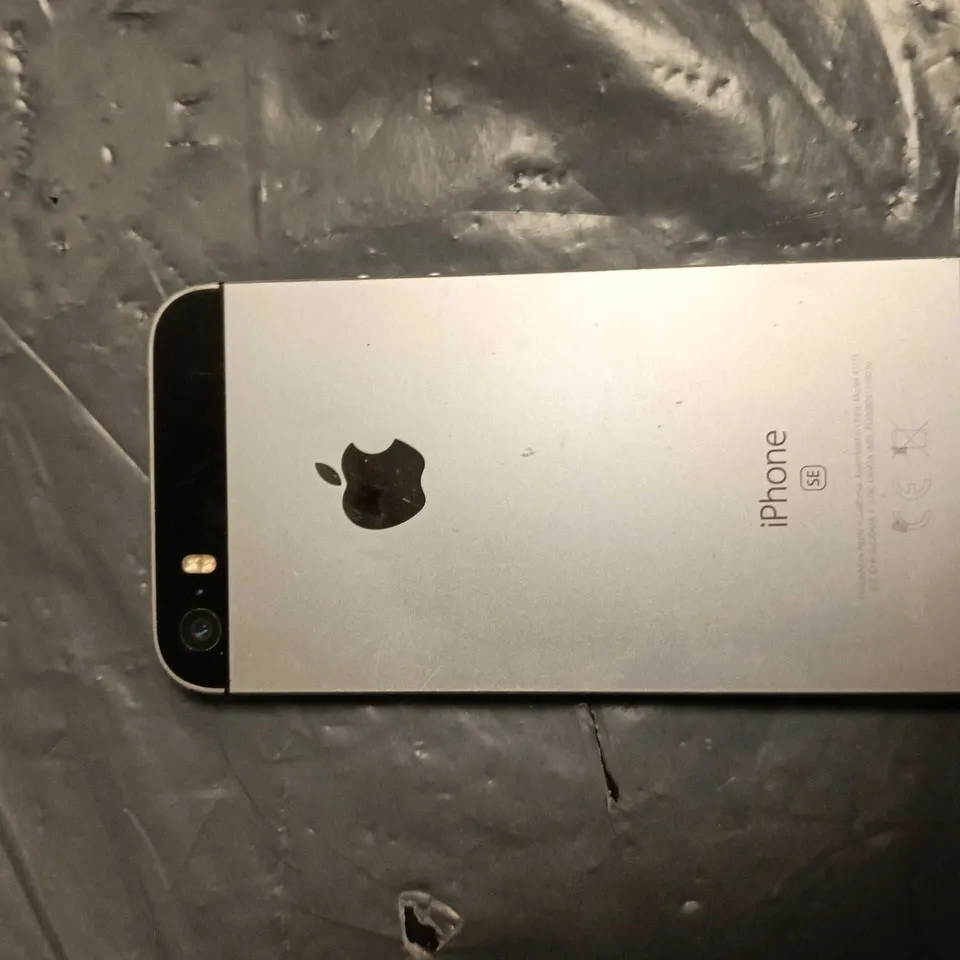 APPLE IPHONE SE A1723