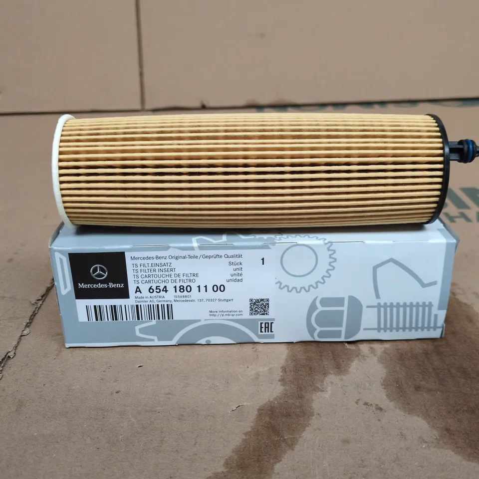 MERCEDES-BENZ ORIGINAL FILTER INSERT - A 654 180 11 00
