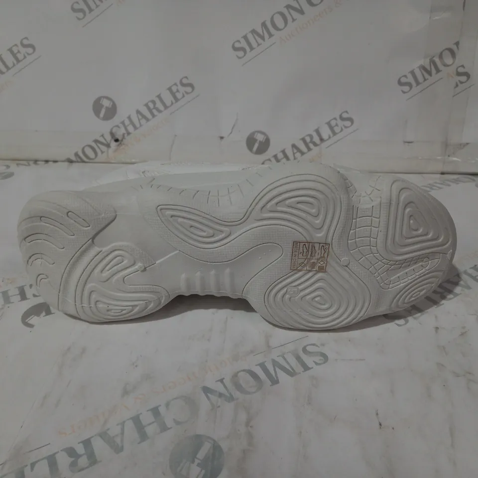 PLT WHITE TRAINERS SIZE 5