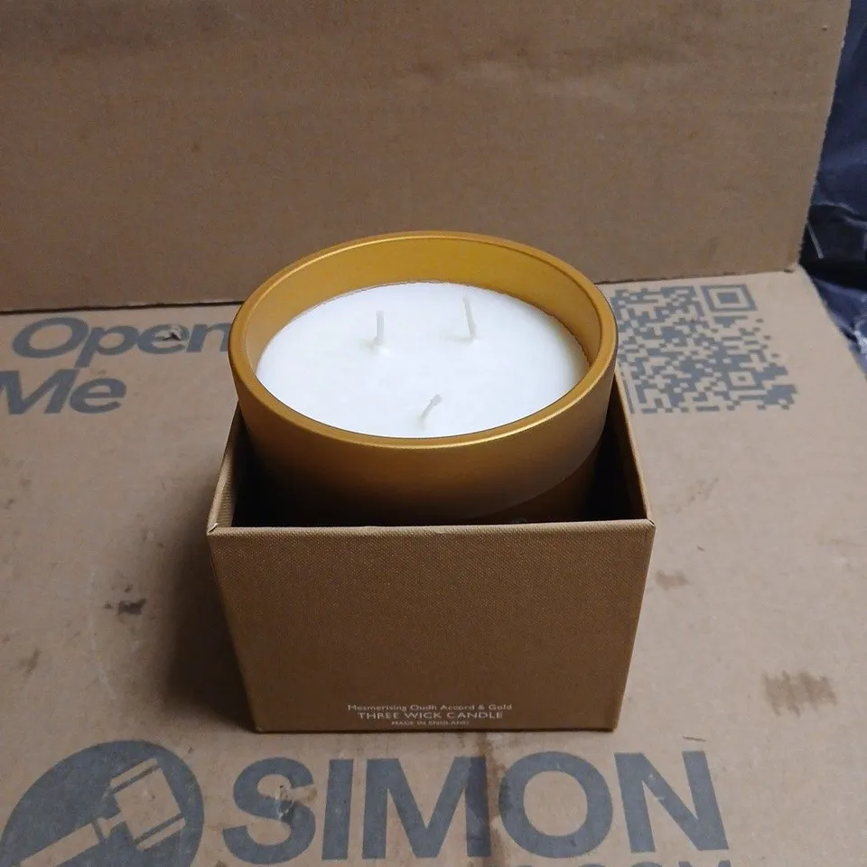 MOLTON BROWN LONDON MESMERISING OUDH ACCORD & GOLD THREE WICK CANDLE – LONDON 480G BOXED