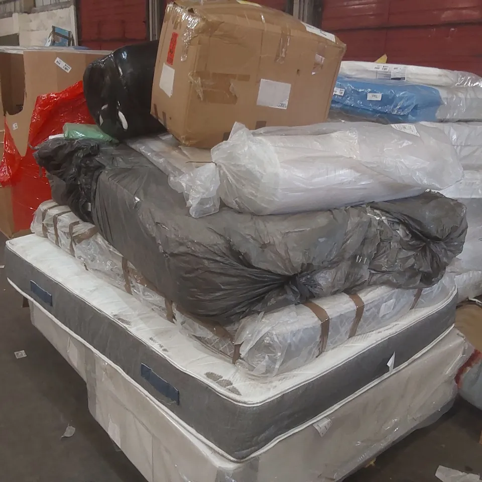 PALLET CONTAINING APPROXIMATELY 2x DIVAN BASE PARTS, 4x MATTRESSES, 2x HEADBOARDS ECT SIZES VARY