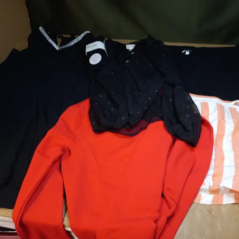 LARGE QUANTITY OF ASSORTED CLOTHING ITEMS TO INCLUDE - DRESSES, T-SHIRTS AND TROUSERS