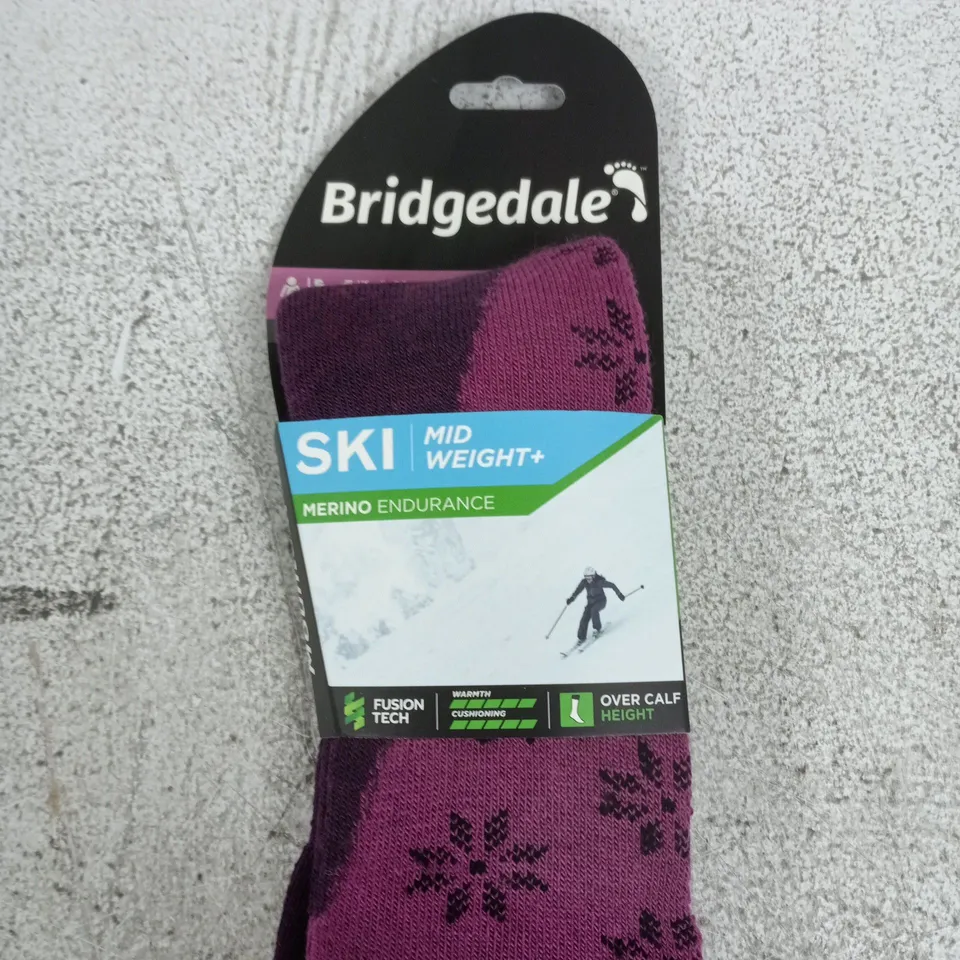 BRIDGEDALE SKI MID WEIGHT MERINO ENDURANCE SOCKS – PURPLE