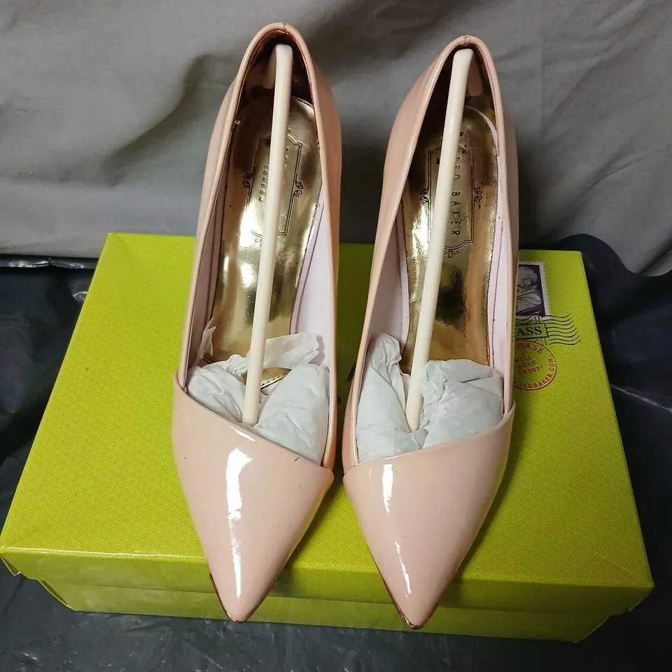 TED BAKER LONDON NARETTA LT PINK POINTED-TOE HIGH HEEL – UK 5