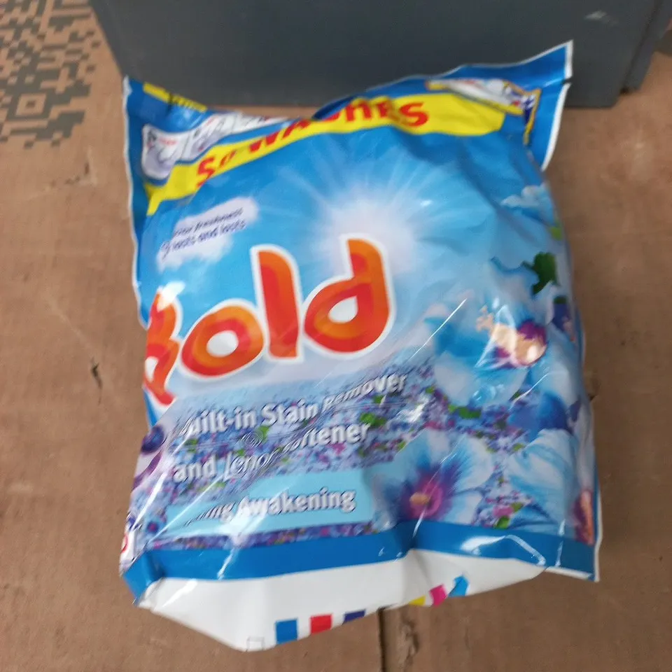 TOTE OF APPROXIMATELY 15 ASSORTED ITEMS TO INCLUDE: BOLD WASHING TABS 