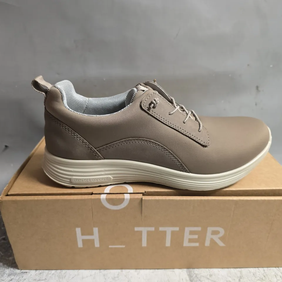 BOXED PAIR OF HOTTER DASH SHOES IN MINK - UK 4