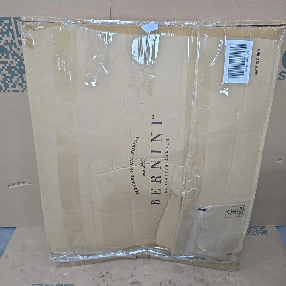 BERNINI PATTERNED HYDROHOSE