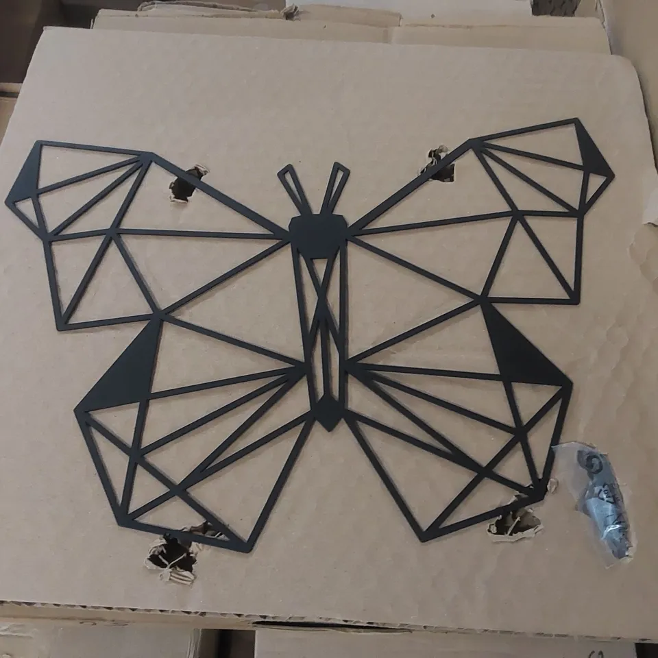 BOXED STYLISH METAL WALL ART