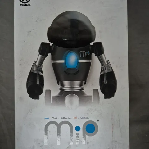 BOXED WOWEE MIP ROBOT IN BLACK