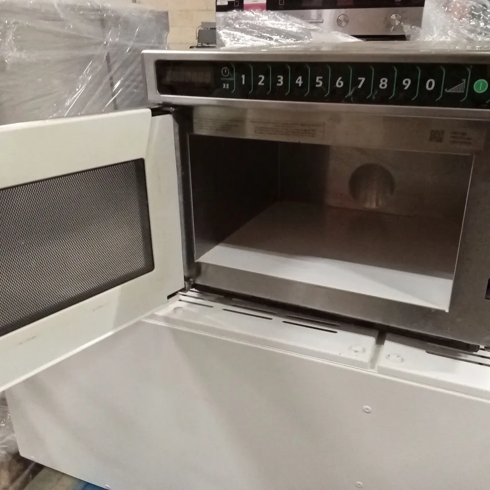 MENUMASTER DEC14E2 PROGRAMMABLE 17 LITRE 1400W COMMERCIAL MICROWAVE OVEN