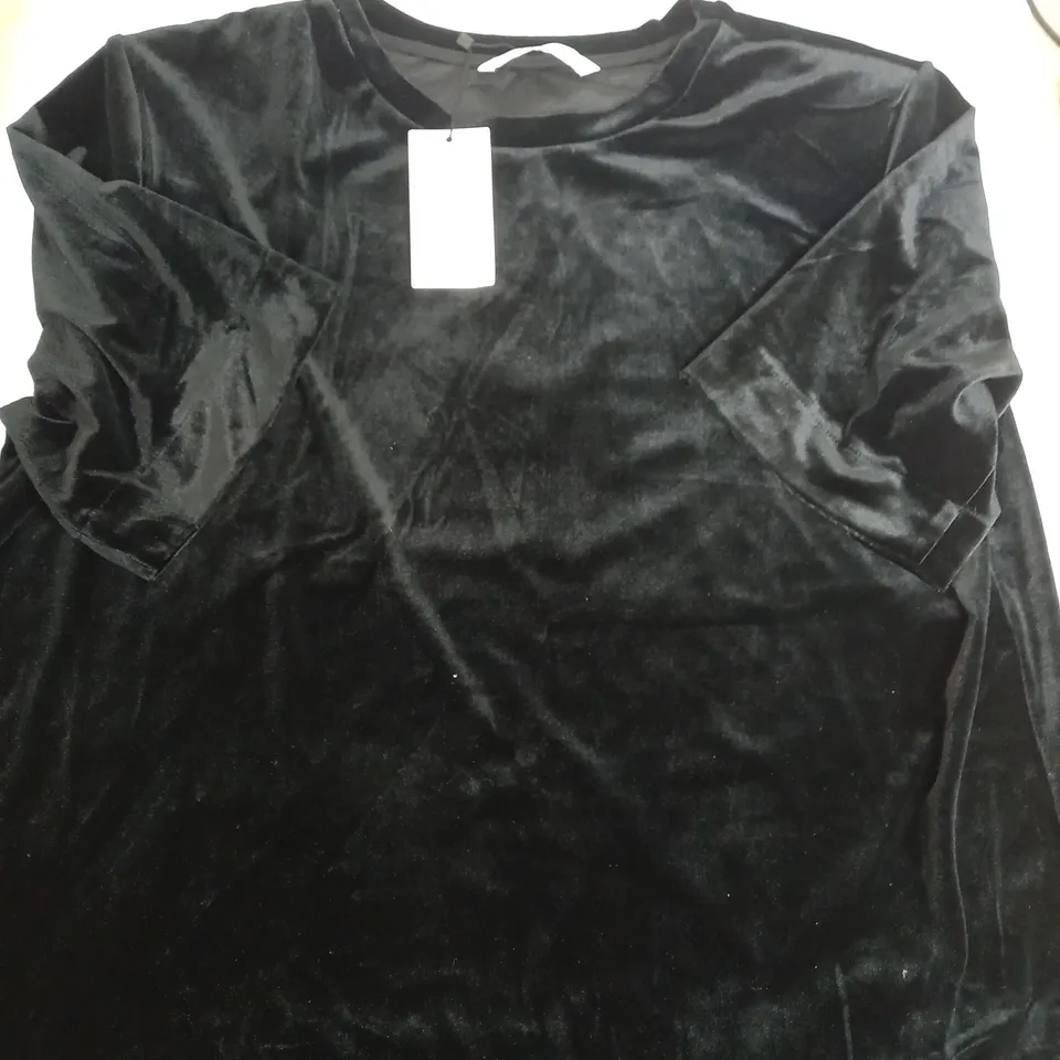 MNG WOMANS BLACK TOP WITH SHOULDER PADS - XXL