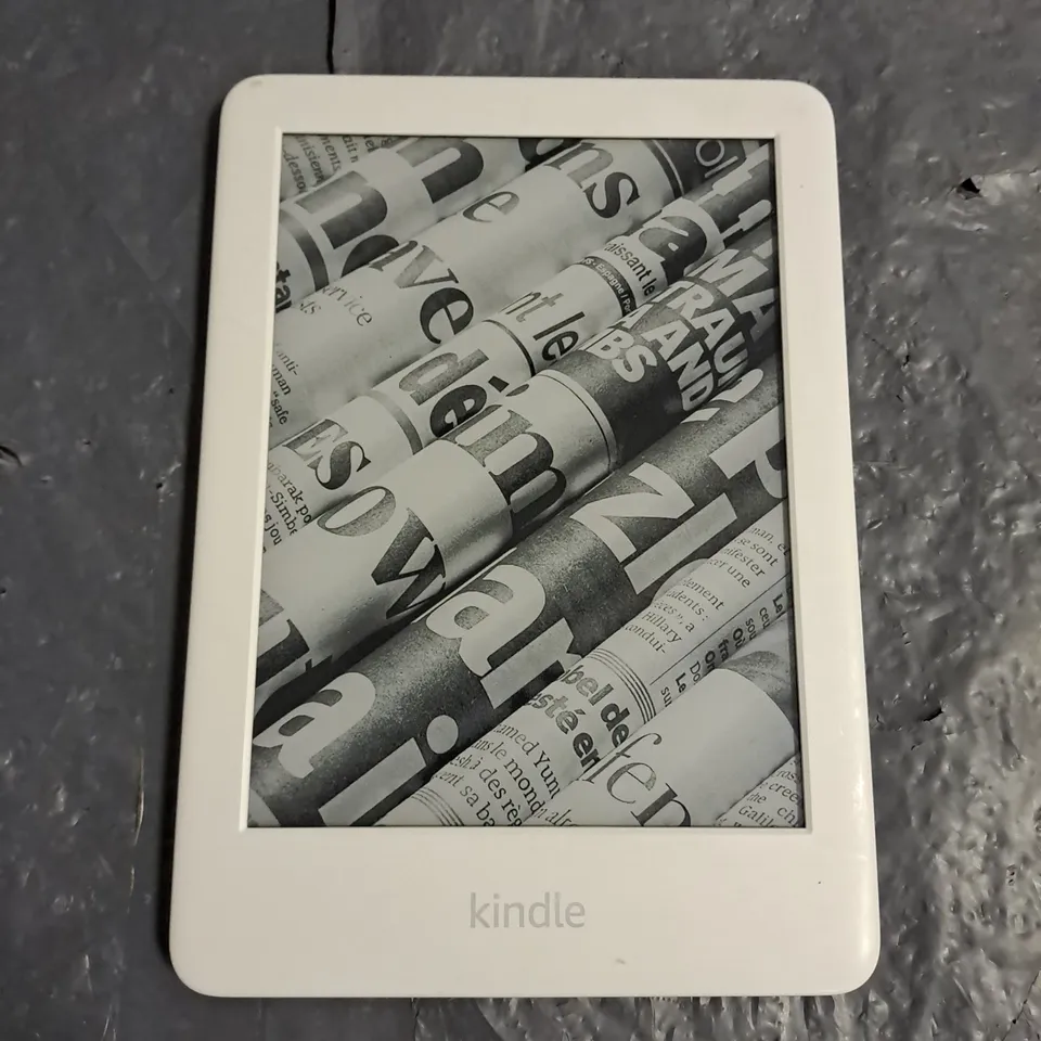 UNBOXED AMAZON KINDLE E-READER - JPG29R