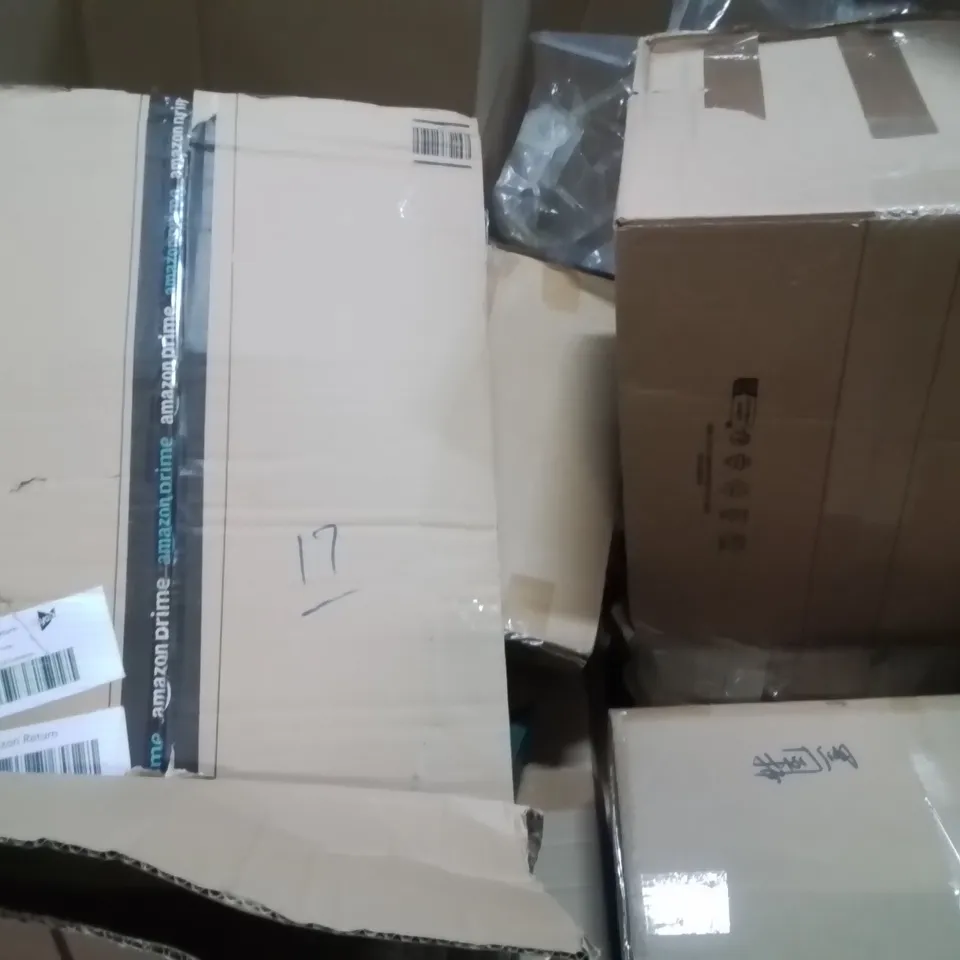 PALLET OF ASSORTED HOUSEHOLD GOODS AND PRODUCTS TO INCLUDE;RIDE ON SUITCASE,DOOR MATS