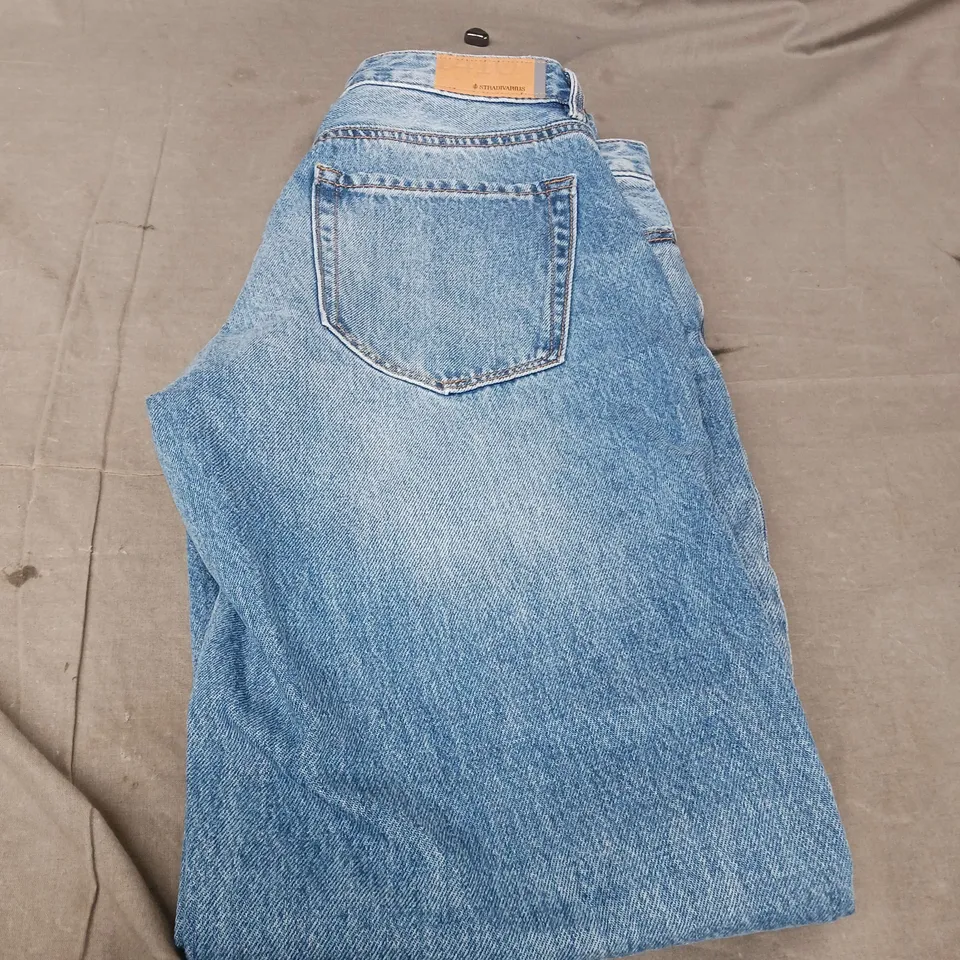 STRADIVARUS 1410 STRAIGHT LOW DENIM JEANS - SIZE 8