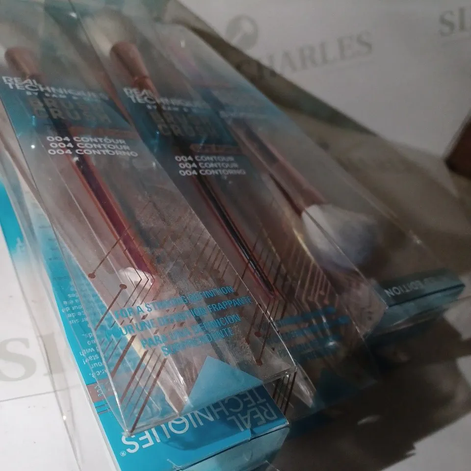 LOT OF APPROX 6 REAL TECHNIQUES CRUSH CONTOUR MAKEUP BRUSHES