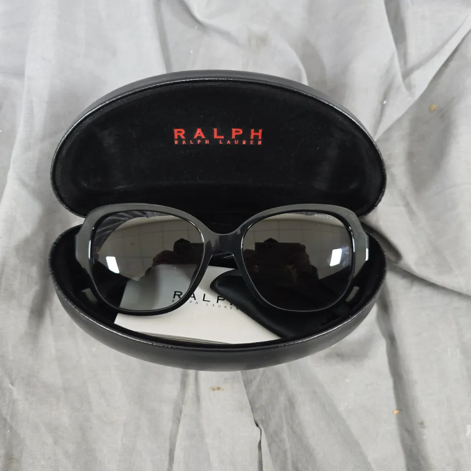 RALPH LAUREN SUNGLASSES – BLACK FRAME