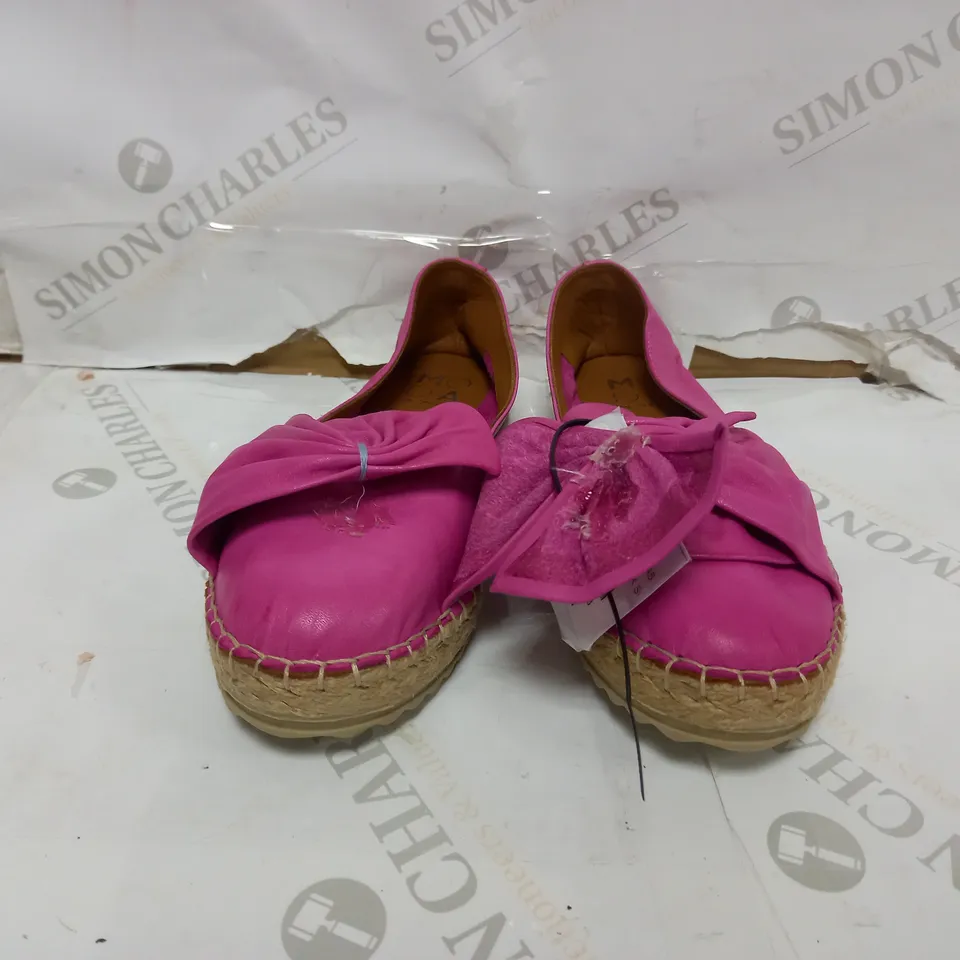 MODA IN PELLE ARINETTE ESPADRILLE SHOE (PINK) - SIZE 5 UK