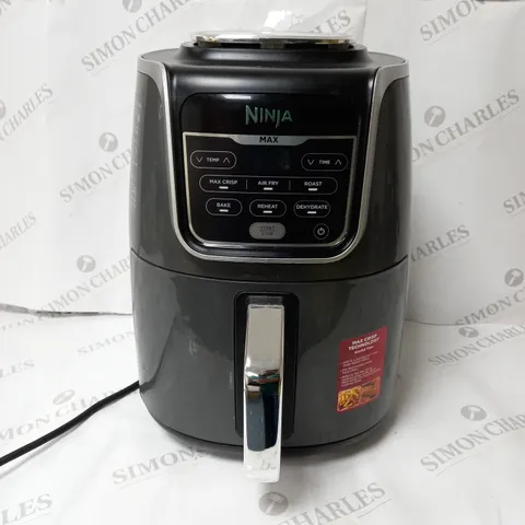 BOXED NINJA AIR FRYER MAX 5.2 LITRE CAPACITY