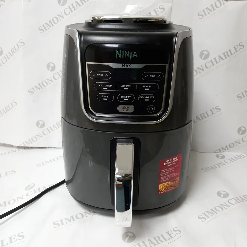 BOXED NINJA AIR FRYER MAX 5.2 LITRE CAPACITY
