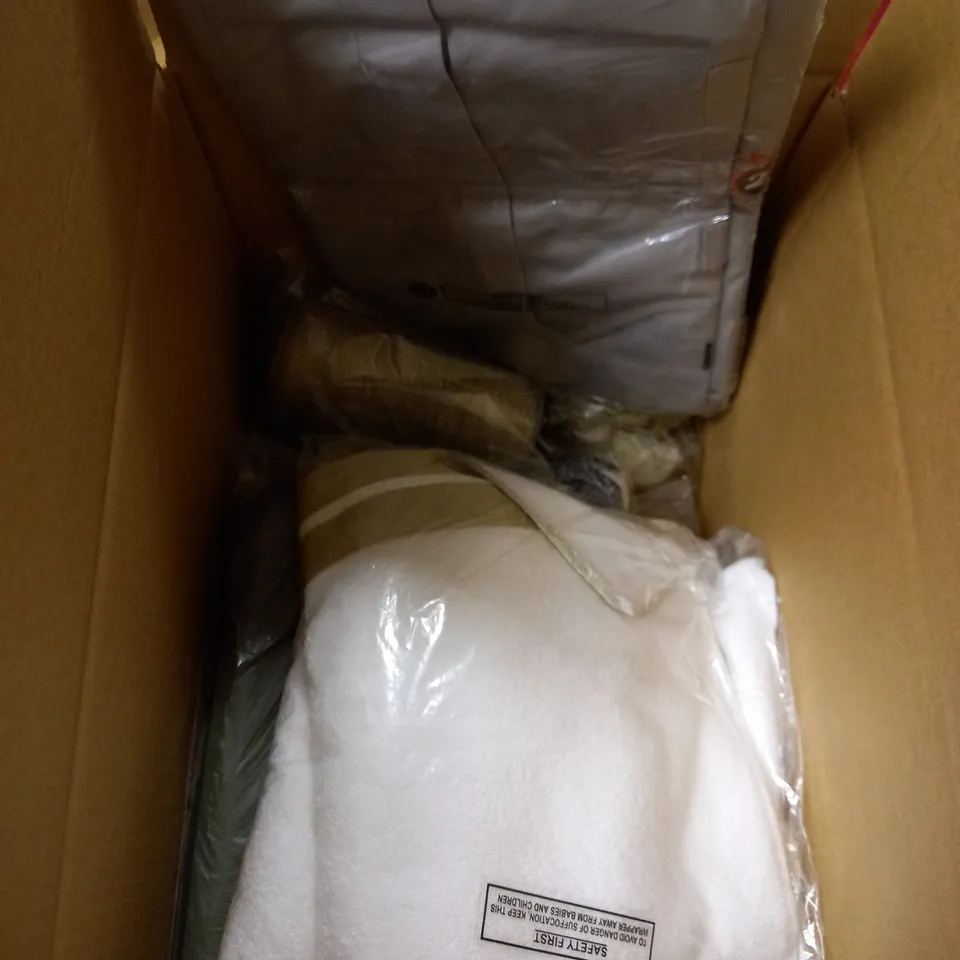 BOX OF APPROXIMATELY 10 ASSORTED HOUSEHOLD ITEMS TO INCLUDE WIRELESS DOORBELL, FABRIC CARE KIT, BRITA WATER FILTERS ETC