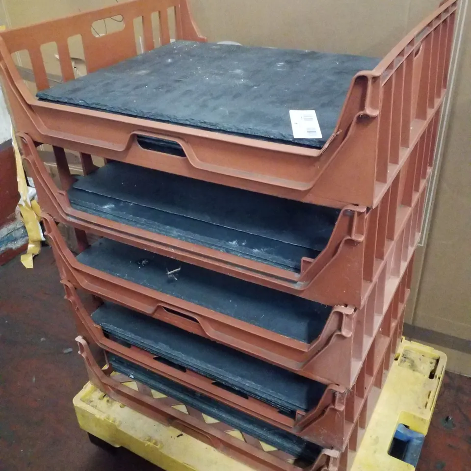 5 CRATES CONTAINING APPROXIMATELY 33 SLATE PANELS - APPROXIMATELY 60×45CM