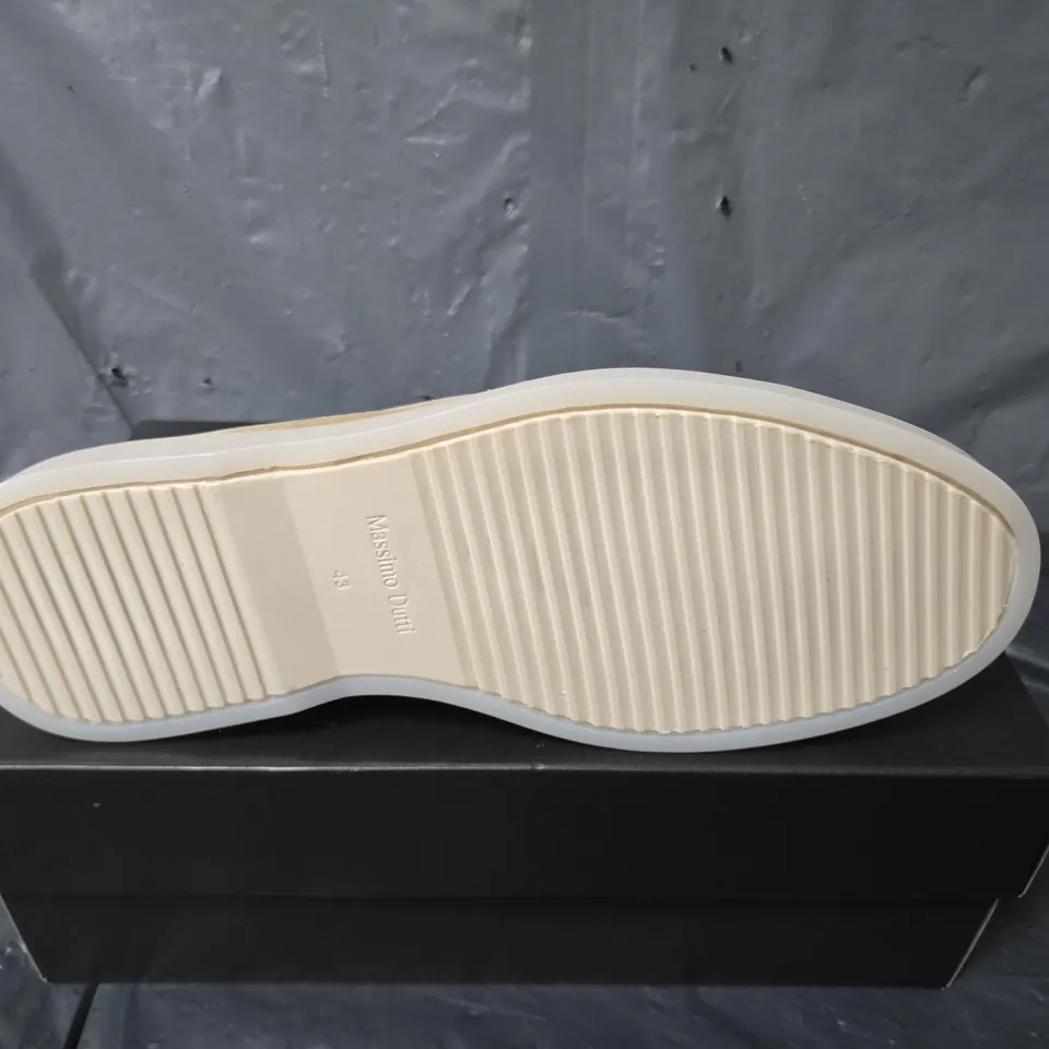 BOXED PAIR OF MASSIMO DUTTI SUEDE MOCCASIN SHOES IN BEIGE - UK 9