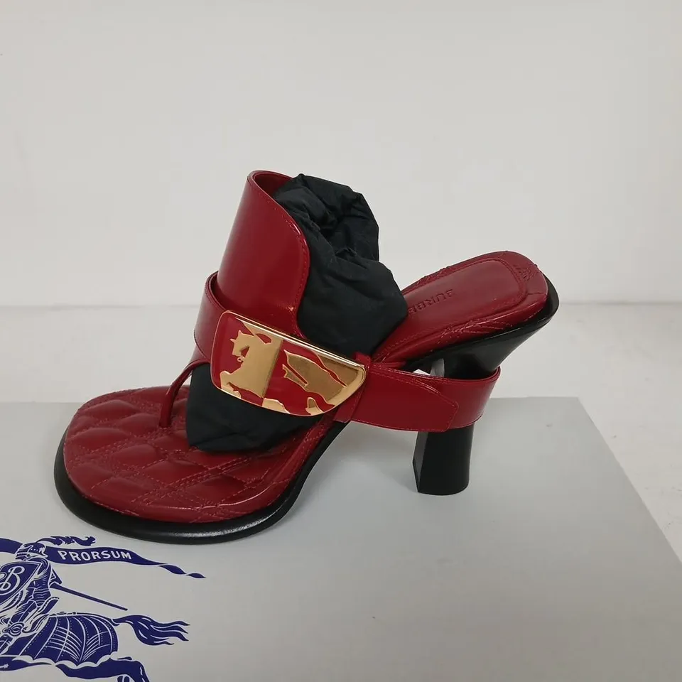 BURBERRY RED LEATHER SANDALS – WOMEN'S, UK 4 (EU 37)