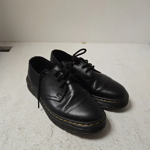 DR. MARTENS BLACK LEATHER SHOES, UK 6 