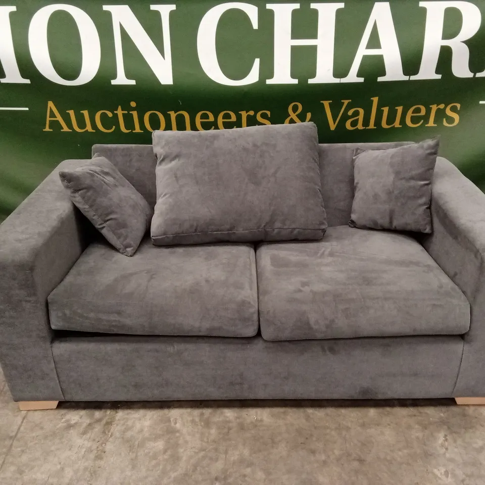 DESIGNER 2 SEATER FABRIC UPHOLSTERED SOFA BED - GREY 