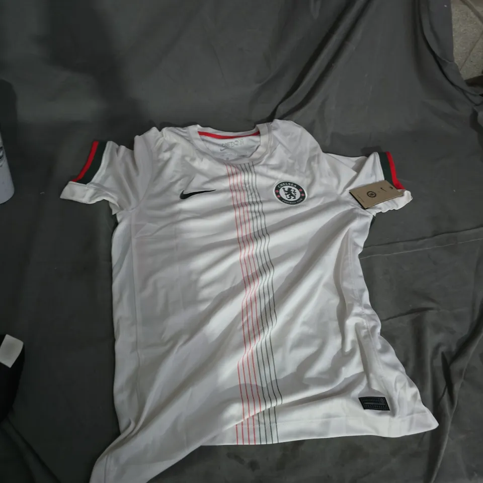 NIKE LONDON DRI-FIT FOOTBALL JERSEY – MEN’S, SIZE M 
