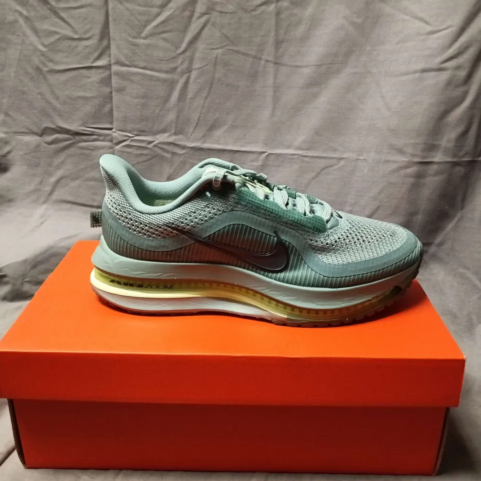 NIKE PEGASUS TEAL 37 RUNNING SHOES – WOMENS UK SIZE 6.5 - BOXED