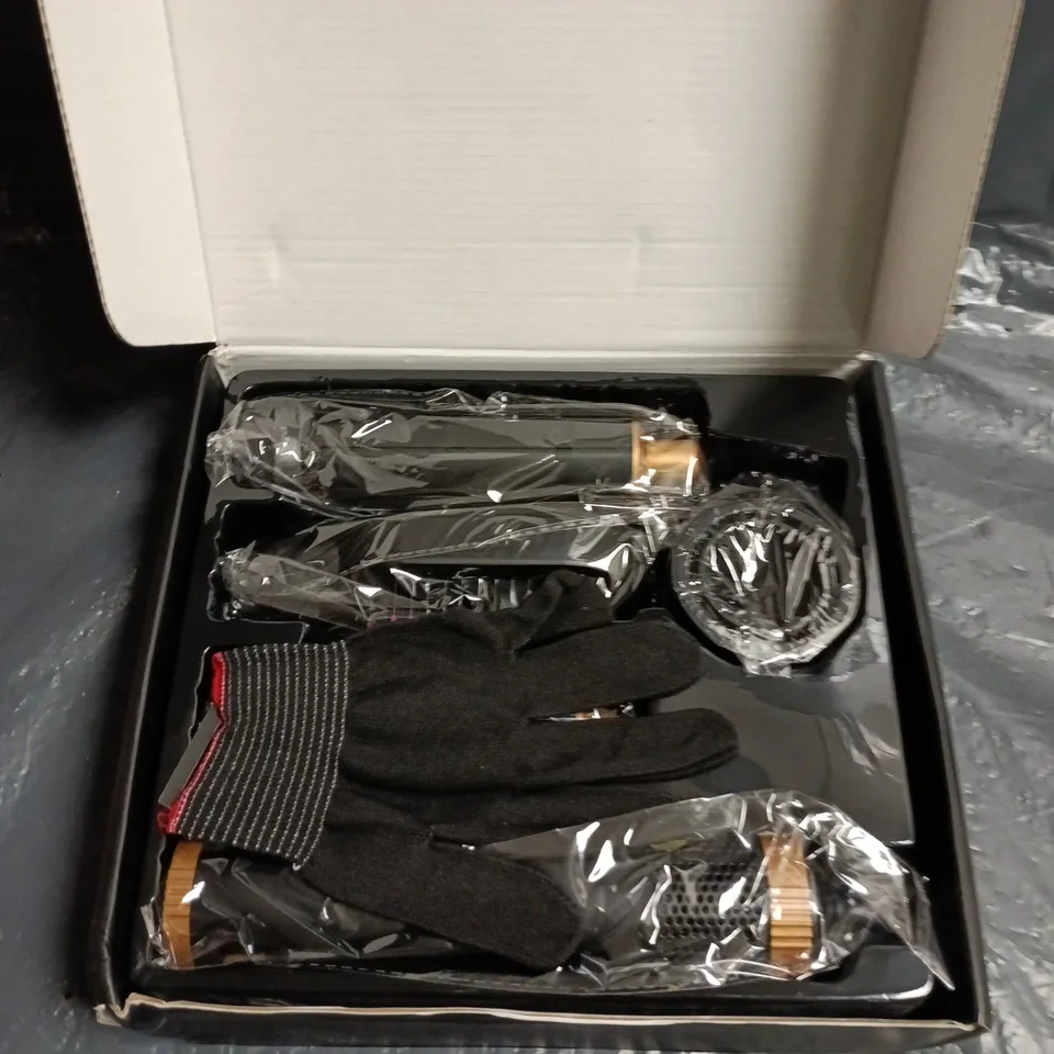 BOXED 5-IN-1 MULTI-FUNCTIONAL STYLING COMB