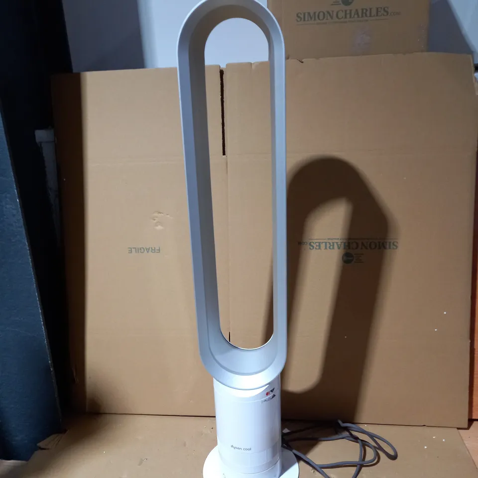 DYSON COOL AIR MULTIPLIER TECHNOLOGY COLLECTION ONLY