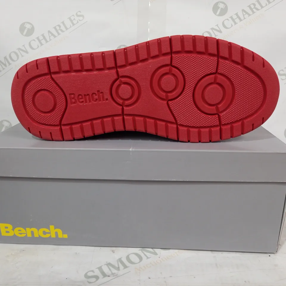 BOXED PAIR OF BENCH TRAINERS IN RED/WHITE UK SIZE 4