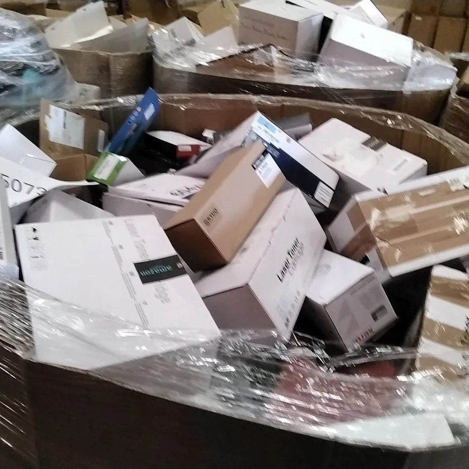 PALLET TO CONTAIN A LARGE QUANTITY OF INK TONER CARTRIDGES // BRANDS, COLOURS AND MODELS MAY VARY