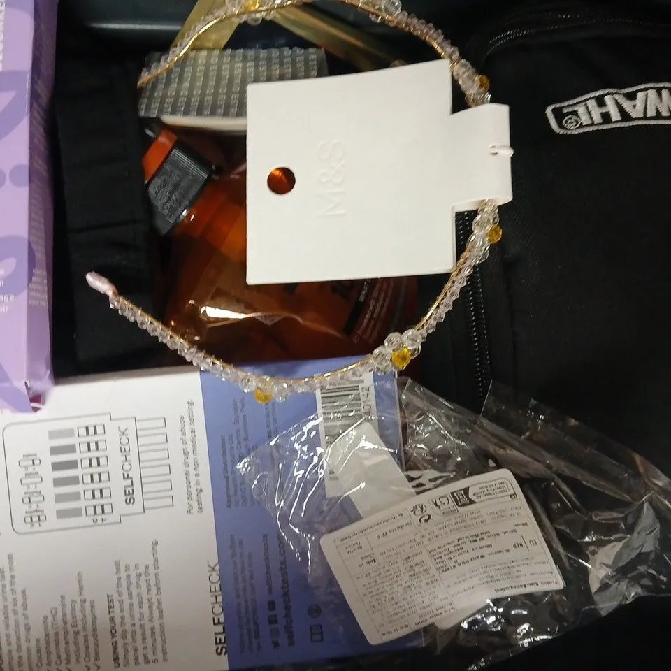 APPROXIMATELY 12 ASSORTED COSMETIC ITEMS INCLUDING VARIOUS MAKES AND BRANDS - COLLECTION ONLY