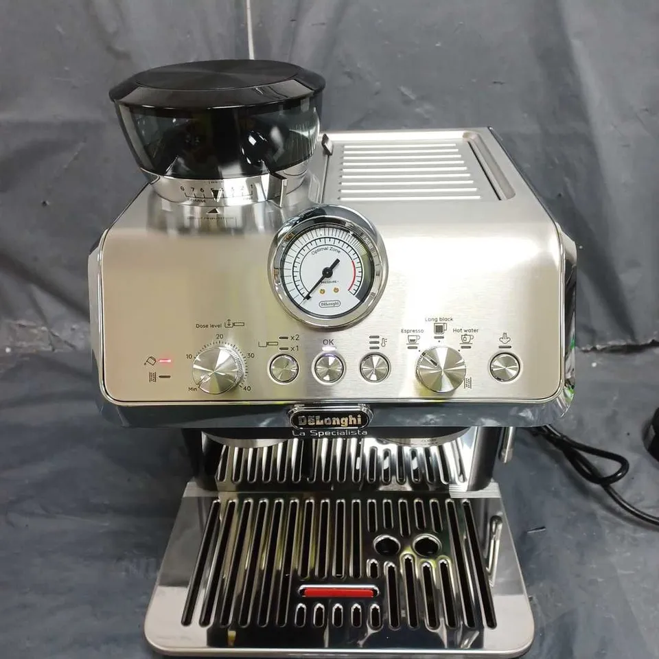 BOXED DELONGHI ESPRESSO AND CAPPUCCINO MAKER 