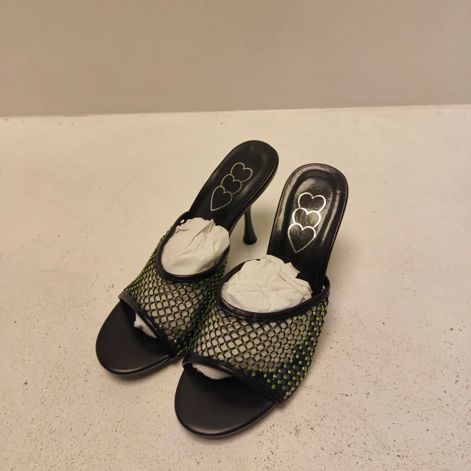 UK 6 WOMEN'S HEELED SANDALS – BLACK PU MESH UPPER