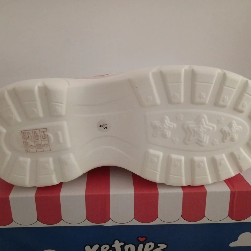 BOXED PAIR OF KETNIPZ X KOI PINK LOVEABLE ANTICS CHUNKY TRAINERS - US SIZE 9