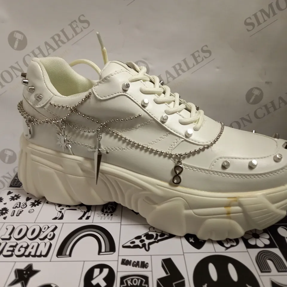 KOI VEGAN JINX WHITE MYSTIC CHARM TRAINERS - SIZE 8