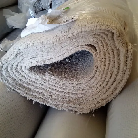 ROLL OF QUALITY EC FREEDOM XTRA CANVAS CARPET // APPROX SIZE: 6.2 x 5m