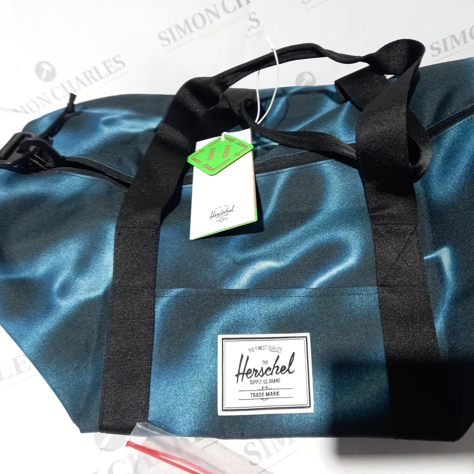 HERSCHEL CLASSIC GYM BAG